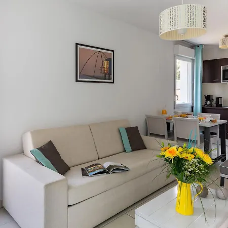 Nice 150 M Away From Platin Beach Apartment *